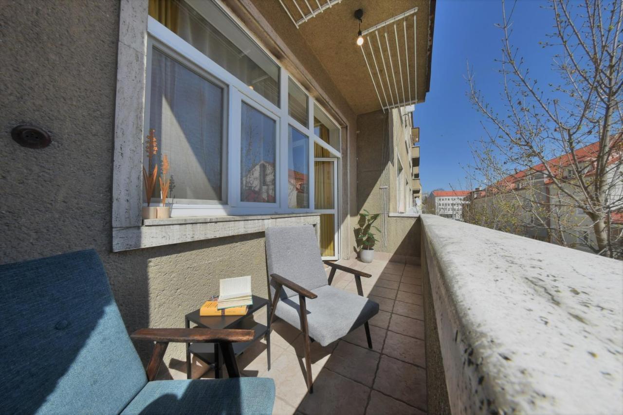 Big 75M2 Next To Opera Building In Direct Centrum, Air-Conditioned, Balcony, 24H Self Checking Банска-Бистрица Экстерьер фото
